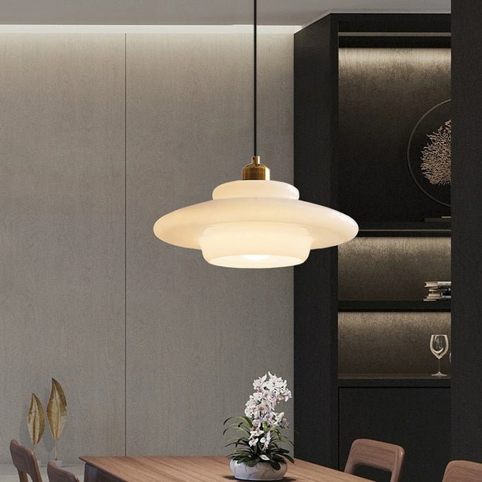 Przytulia Dom | Biała Szklana Lampa Wisząca E27 – Designerska Lampa Sufitowa Mid-Century