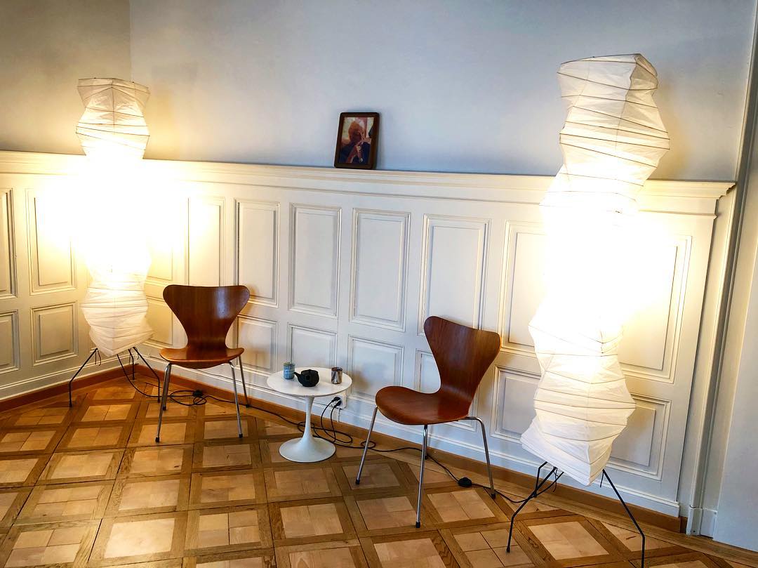 Przytulia Dom | Lampa Podłogowa z Papieru Ryżowego E27 – Designerska Lampa Stojąca Styl Japandi