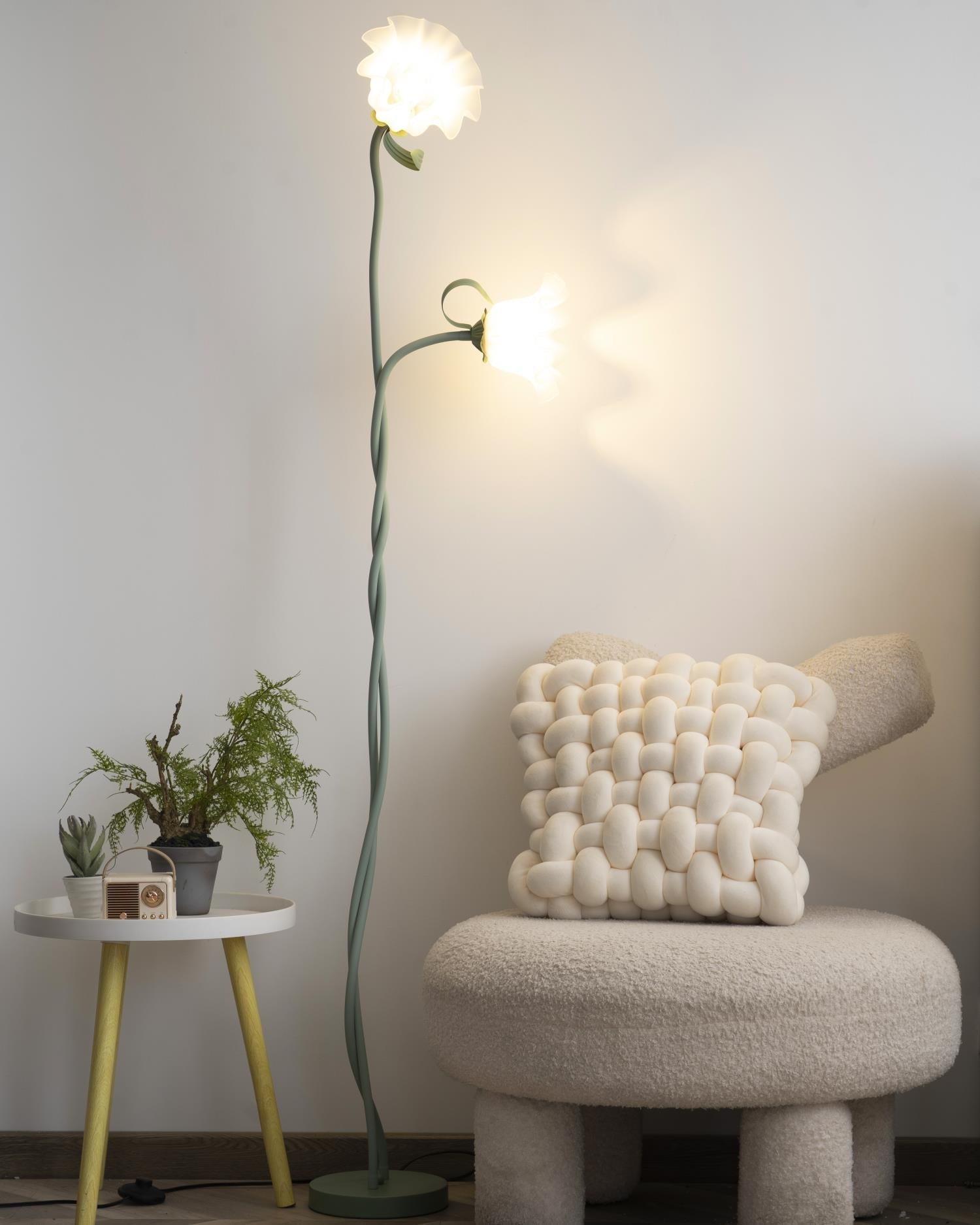 Przytulia Dom | Lampa Podłogowa LED E27 – Designerska Lampa Stojąca Kwiaty (2/3 Punkty)