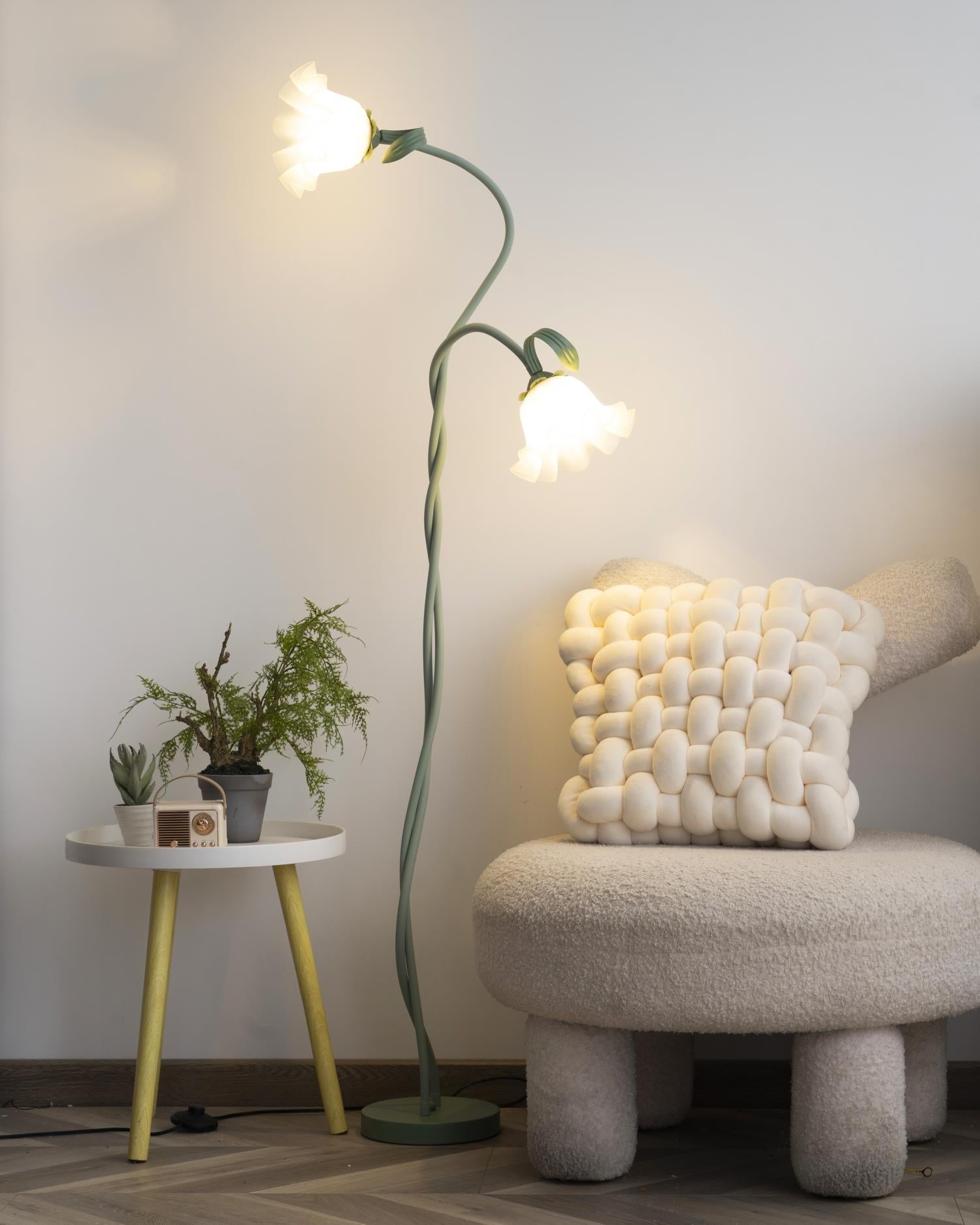 Przytulia Dom | Lampa Podłogowa LED E27 – Designerska Lampa Stojąca Kwiaty (2/3 Punkty)