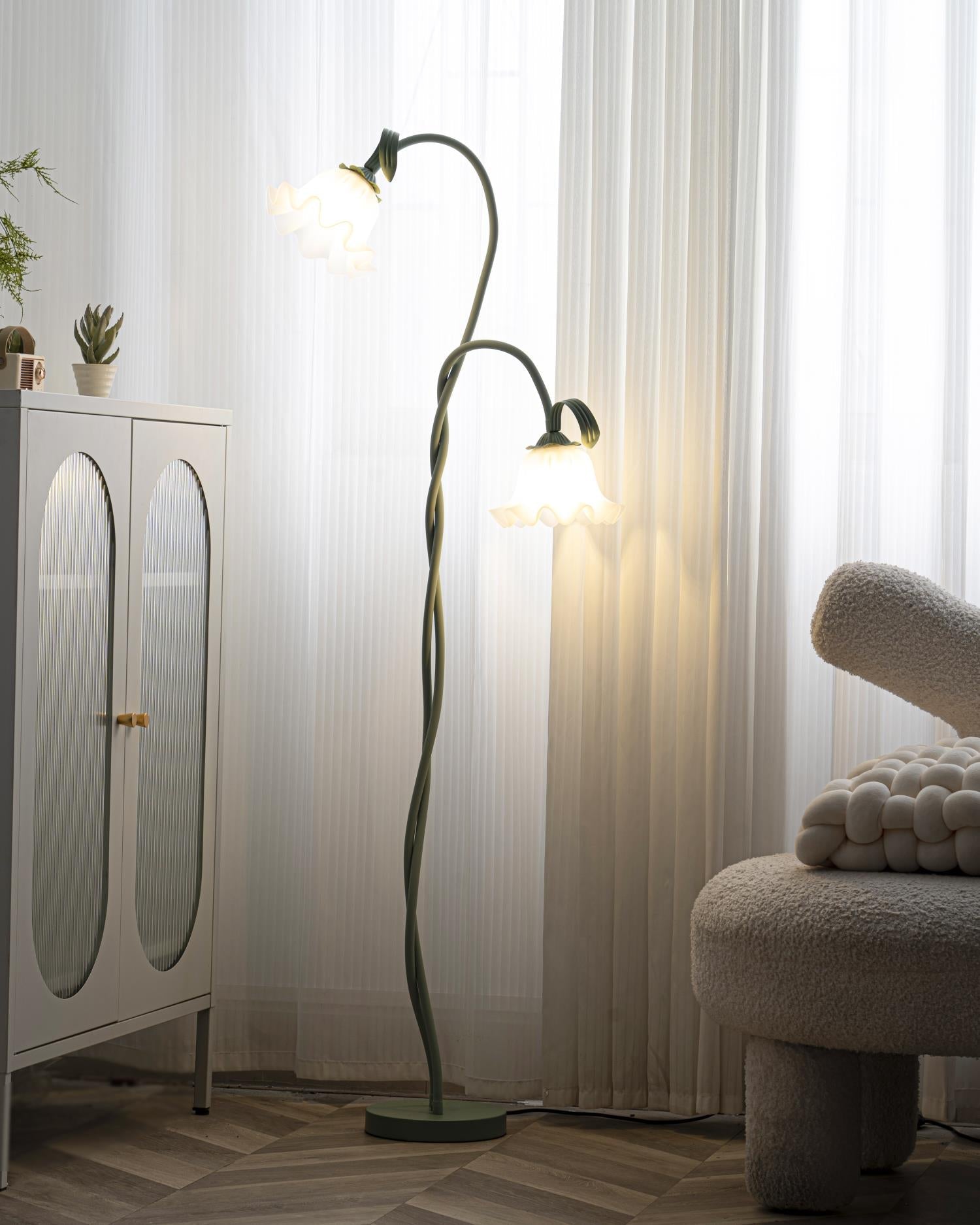 Przytulia Dom | Lampa Podłogowa LED E27 – Designerska Lampa Stojąca Kwiaty (2/3 Punkty)
