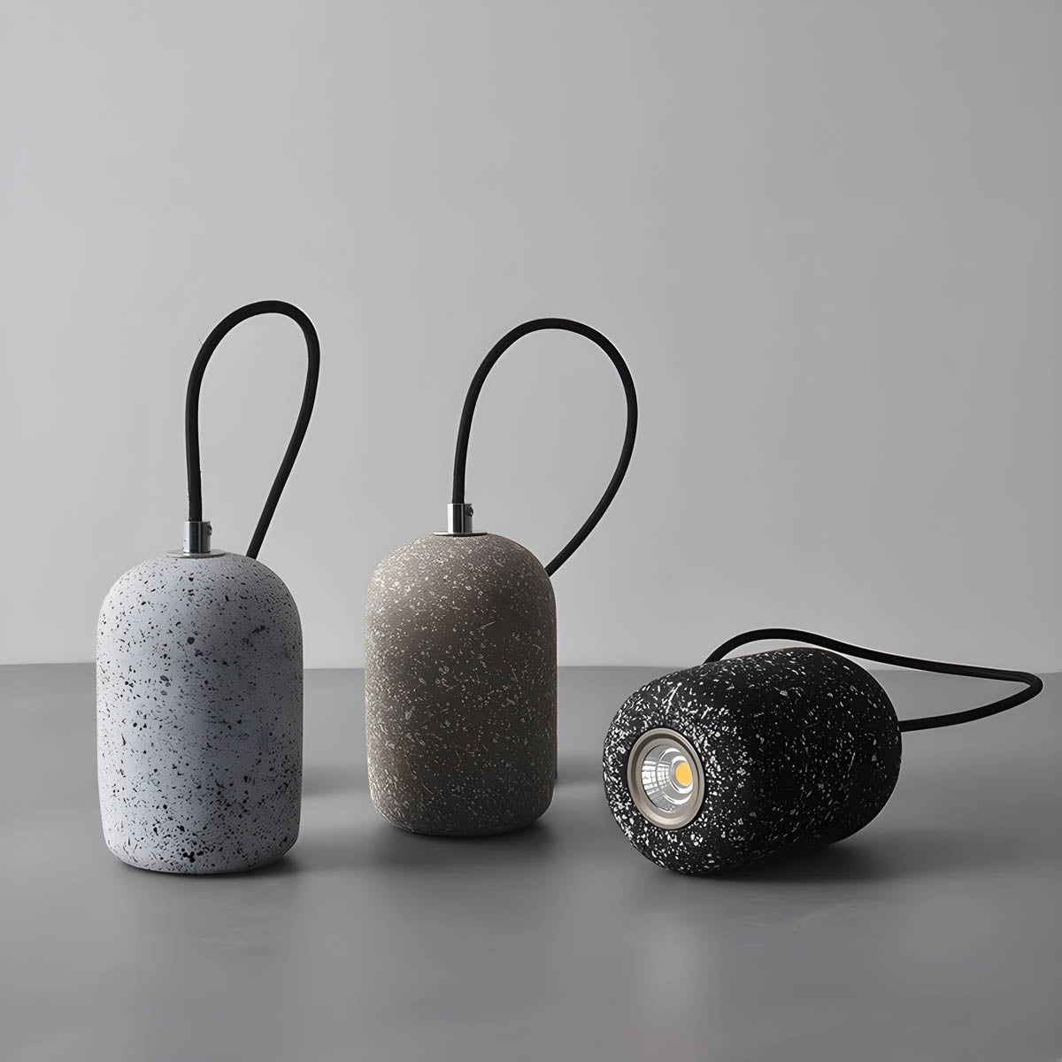 Przytulia Dom | Lampa Wisząca LED Industrialna – Designerska Lampa Sufitowa Cement/Szkło