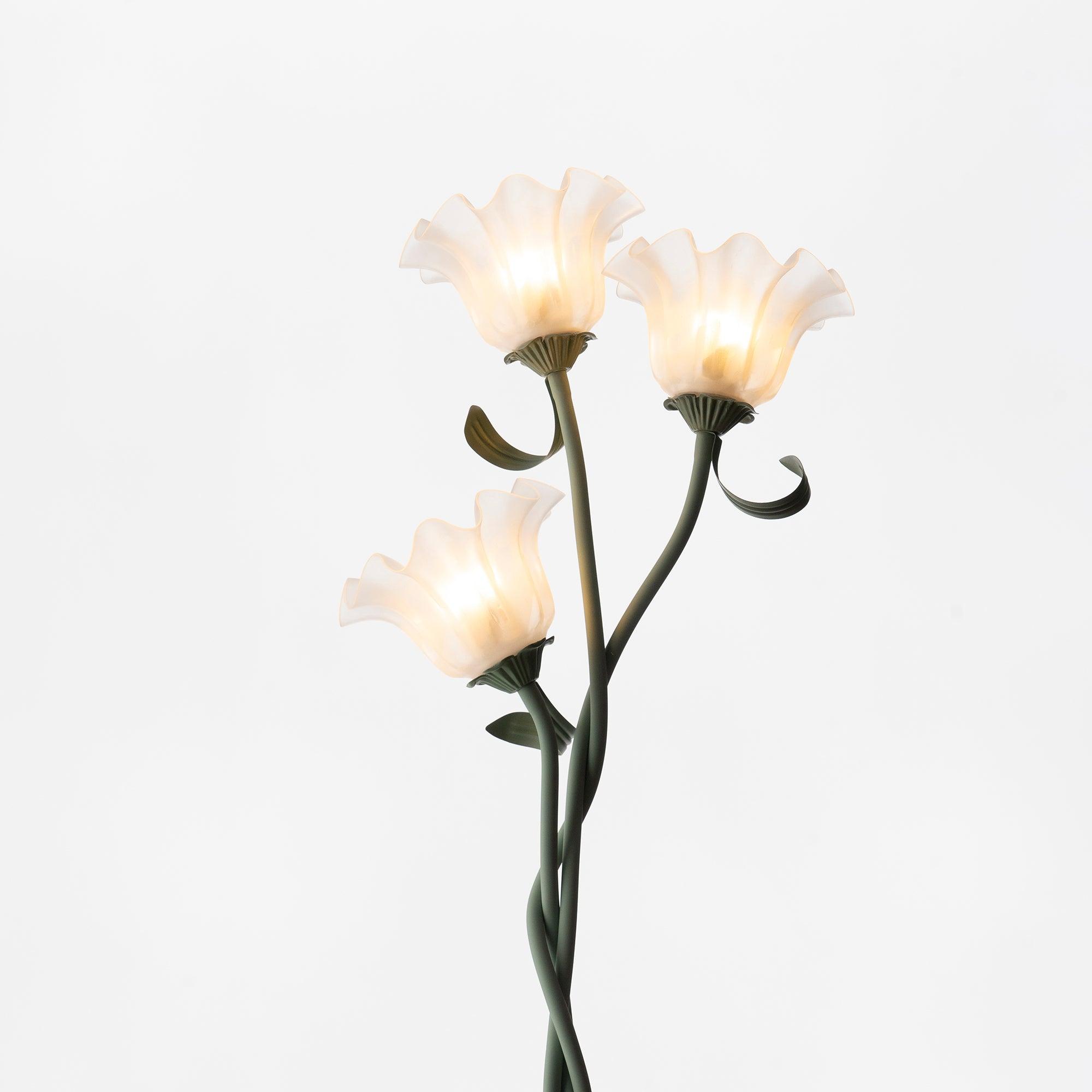 Przytulia Dom | Lampa Podłogowa LED E27 – Designerska Lampa Stojąca Kwiaty (2/3 Punkty)
