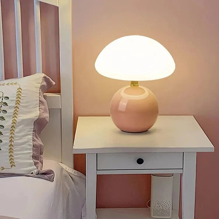 Przytulia Dom | Lampa Stołowa w Kształcie Grzybka – Regulowane Oświetlenie LED – Dekoracyjny Styl do Sypialni i Salonu