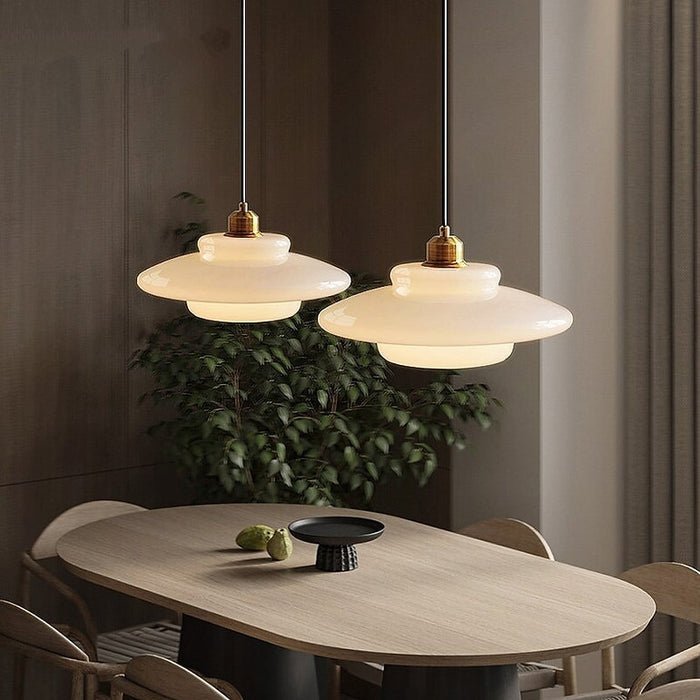 Przytulia Dom | Biała Szklana Lampa Wisząca E27 – Designerska Lampa Sufitowa Mid-Century
