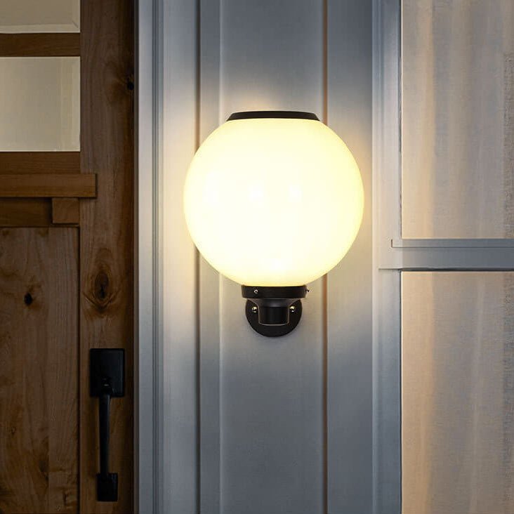 Przytulia Dom | Zewnętrzna Lampa Ścienna Solarna LED Wodoodporna 5–8W – Kula Ogrodowa Aluminium