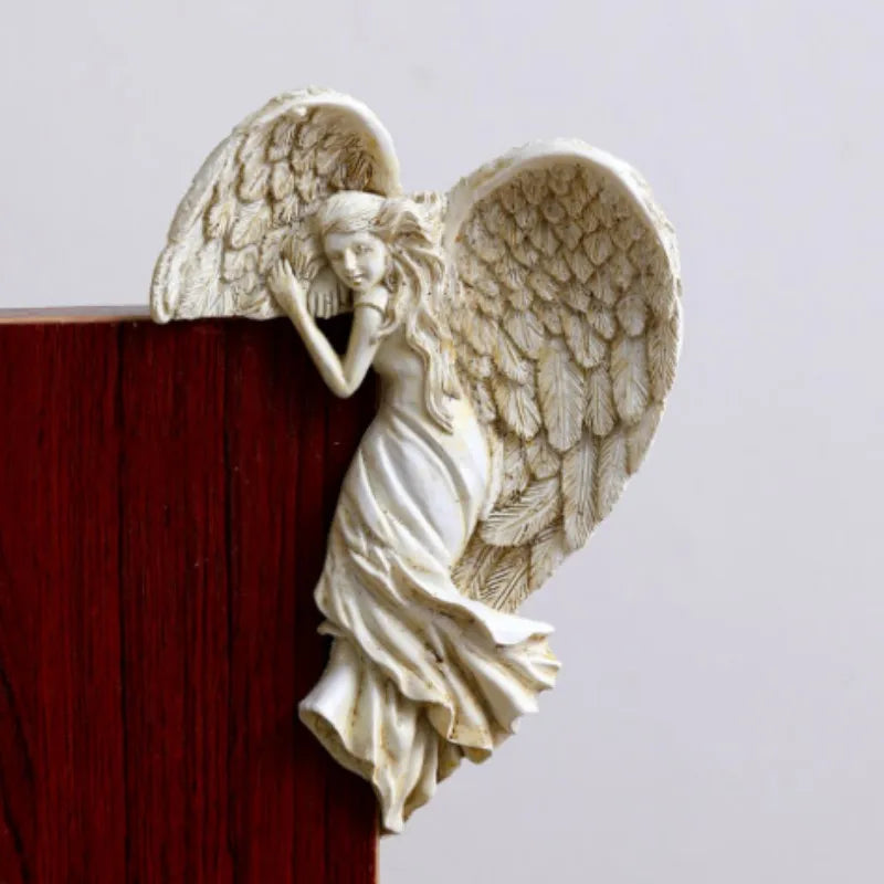 Przytulia Dom | Dekoracja Ścienna Anioł 3D – Biała Figurą Anioła do Rogów Ścian