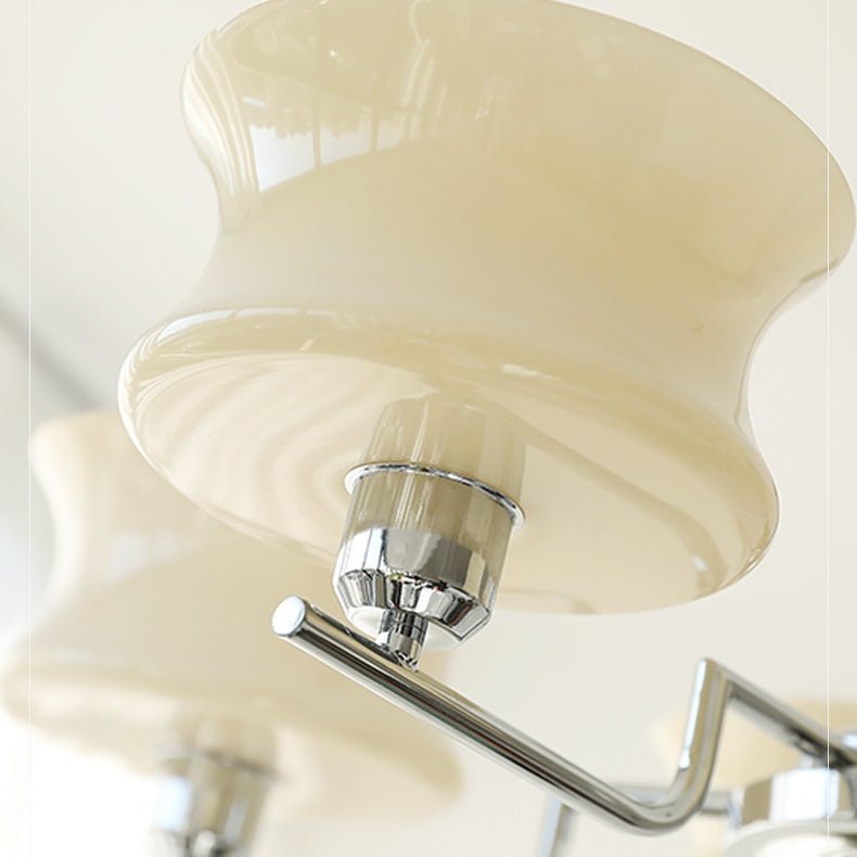 Przytulia Dom | Złoty Żyrandol do Jadalni – Designerska Lampa Sufitowa Vintage z Kloszami Szklanymi E27