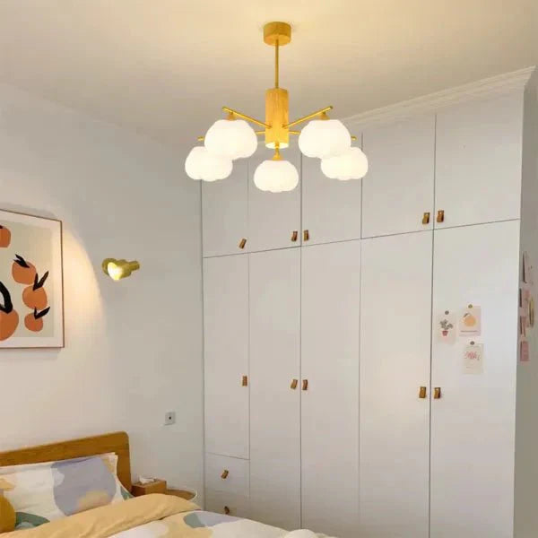 Przytulia Dom | Nowoczesny Żyrandol z Kulami Bawełnianymi – Designerska Lampa Sufitowa Drewniana G9