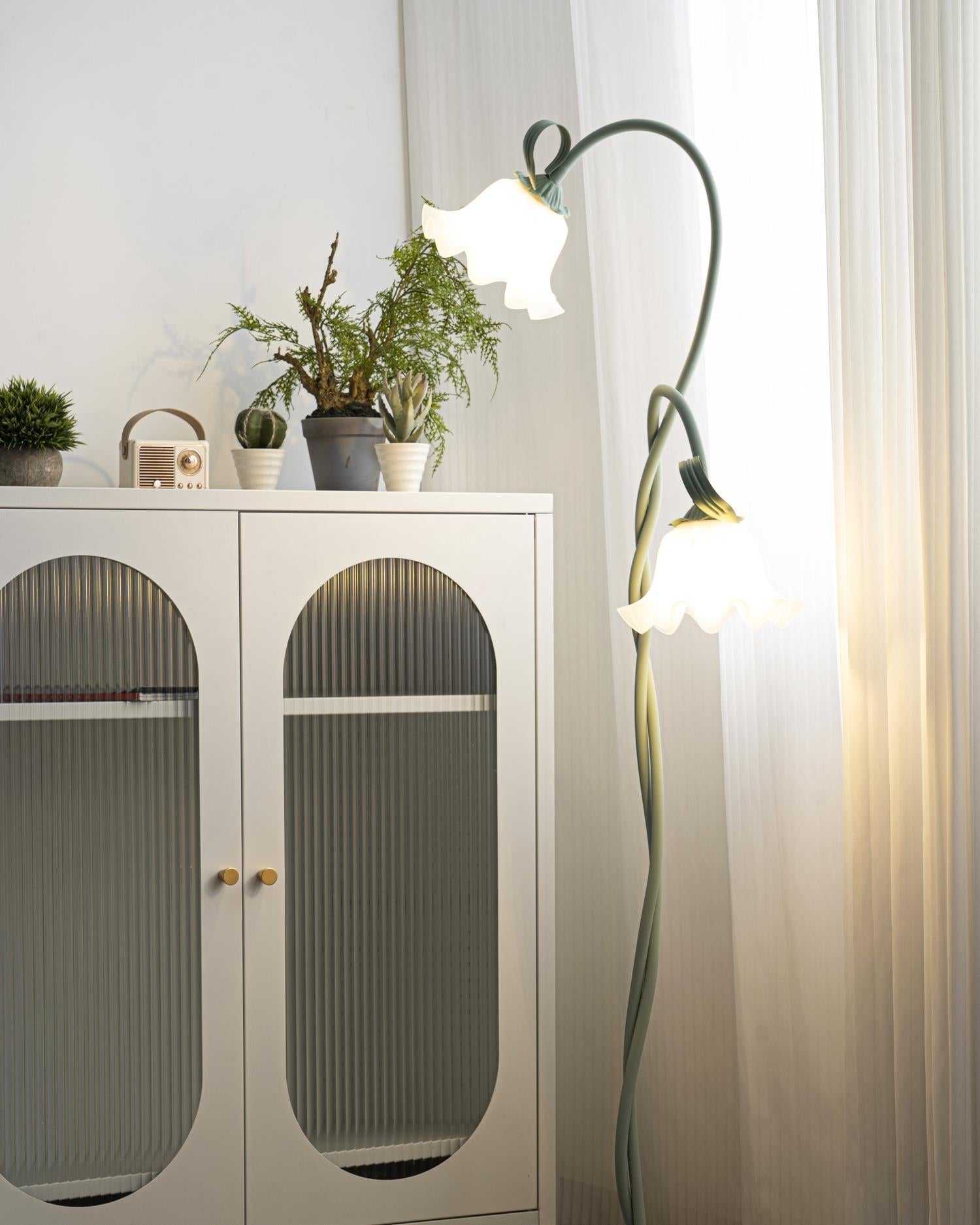 Przytulia Dom | Lampa Podłogowa LED E27 – Designerska Lampa Stojąca Kwiaty (2/3 Punkty)