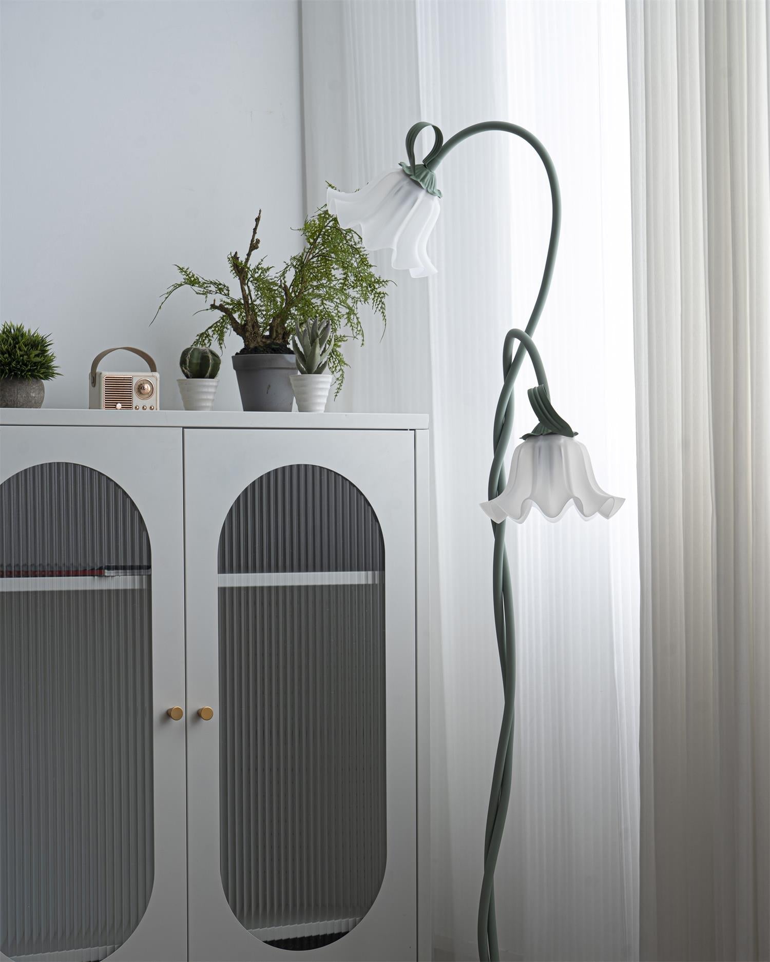 Przytulia Dom | Lampa Podłogowa LED E27 – Designerska Lampa Stojąca Kwiaty (2/3 Punkty)