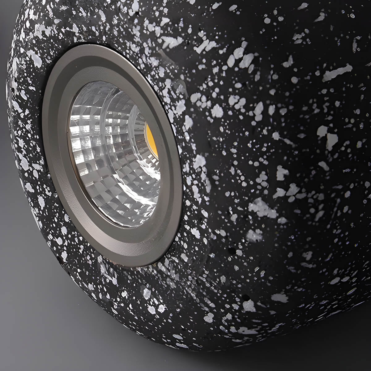 Przytulia Dom | Lampa Wisząca LED Industrialna – Designerska Lampa Sufitowa Cement/Szkło