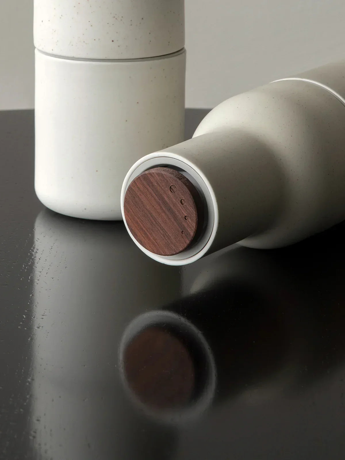 Przytulia Dom | Zestaw 2 Młynków do Pieprzu – Ceramiczny Mechanizm – Nowoczesny Design do Kuchni