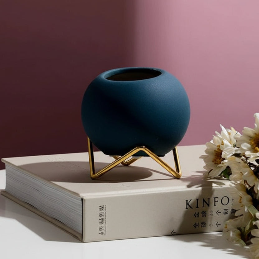 Przytulia Dom | Ceramiczna Doniczka z Metalowym Stojakiem – Nowoczesna Doniczka w Stylu Nordic 10,5 cm