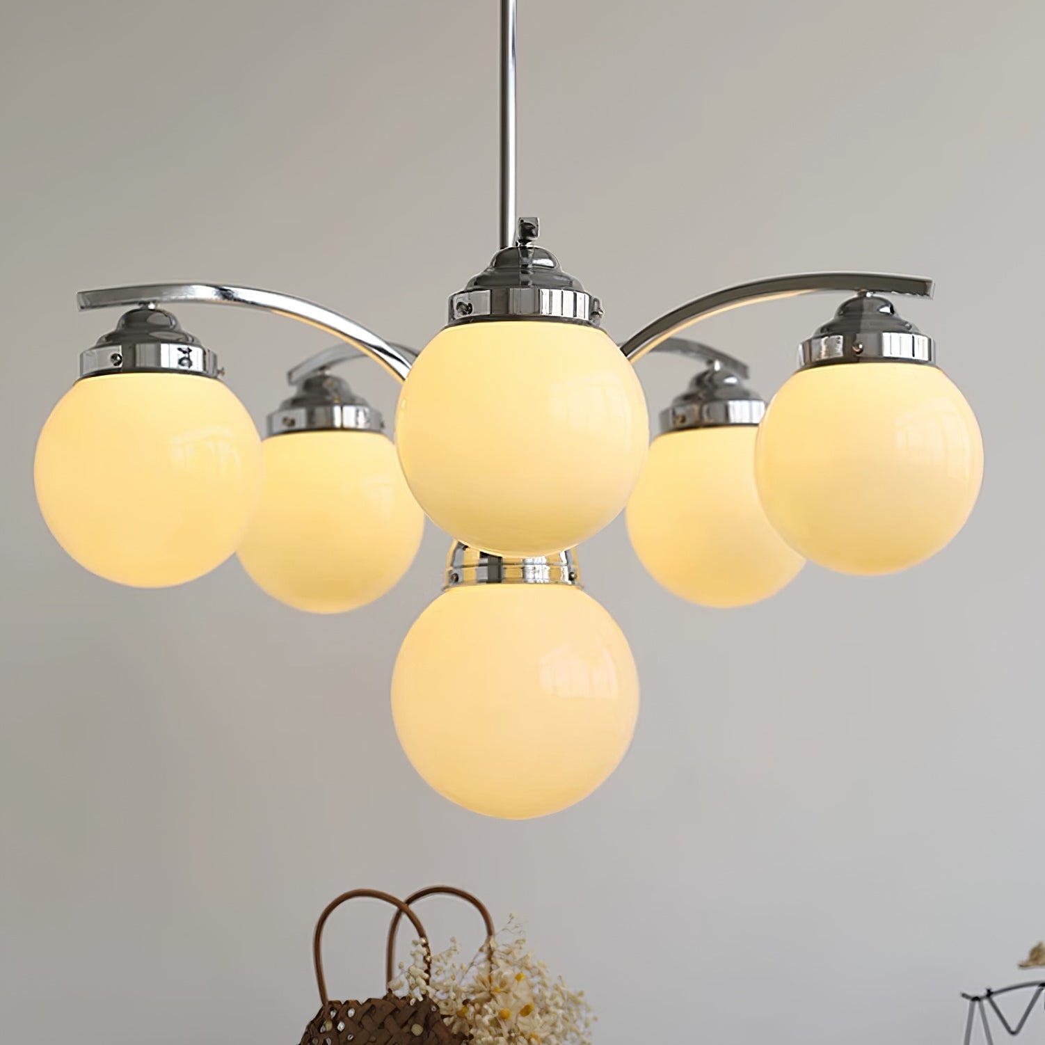 Przytulia Dom | Retro Żyrandol Szklany w Kolorze Różowo-Białym – Designerska Lampa Sufitowa E27