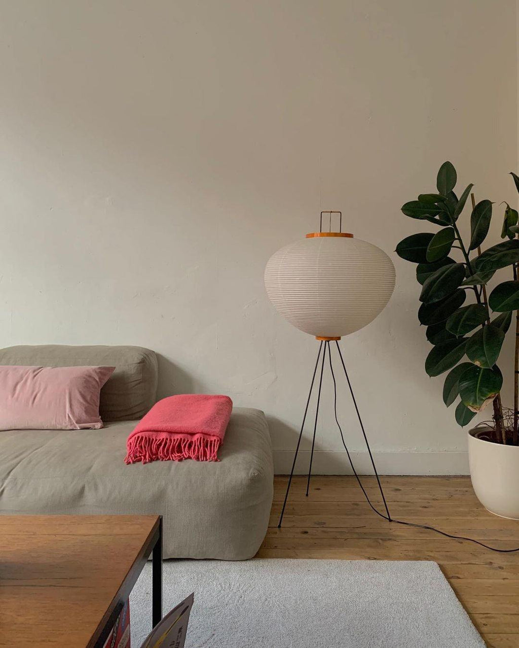 Przytulia Dom | Lampa Podłogowa z Papieru Ryżowego E27 – Designerska Lampa Stojąca Styl Japandi