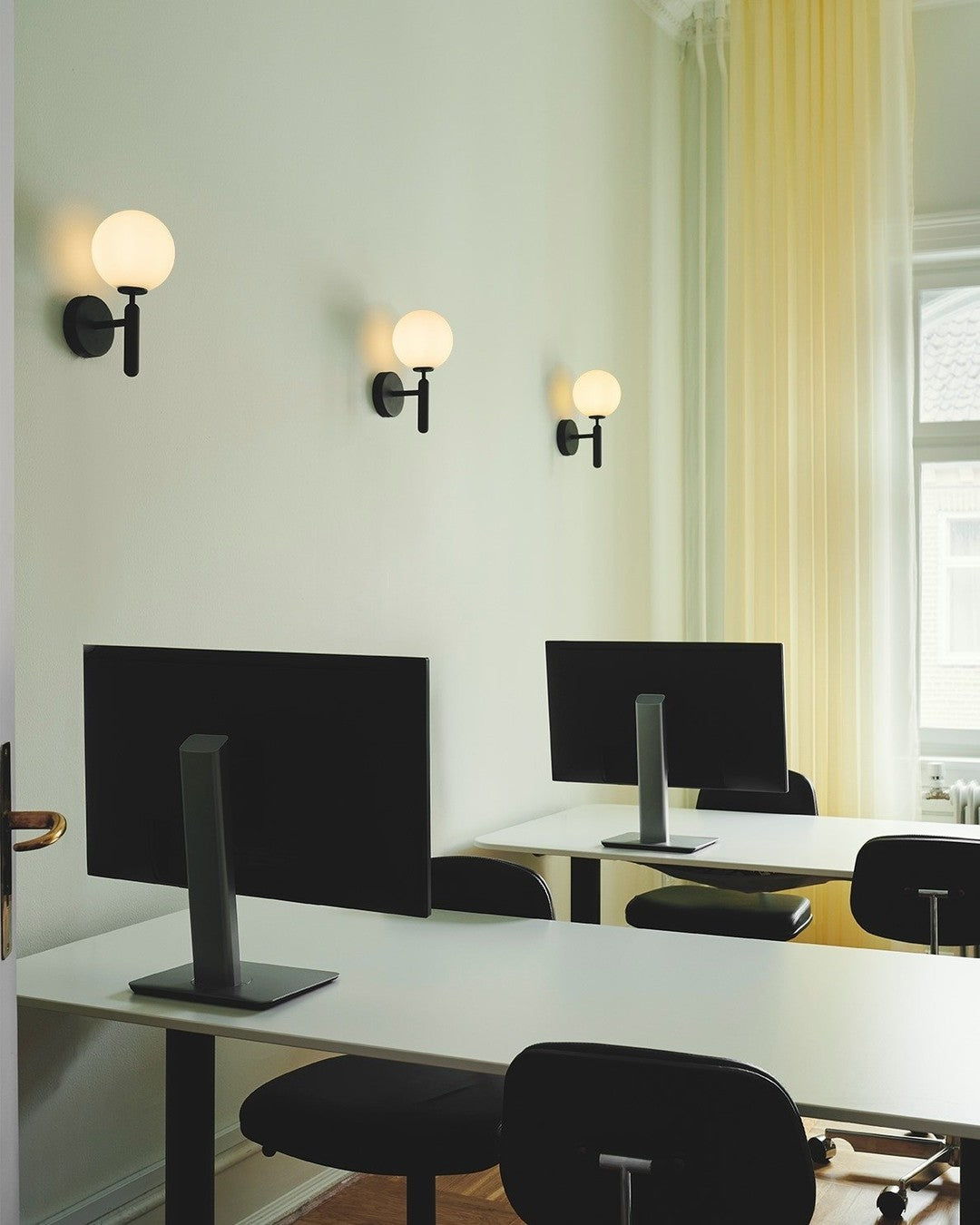 Przytulia Dom | Lampa Ścienna E14 – Skandynawska Lampa Ścienna Mosiądz i Szkło