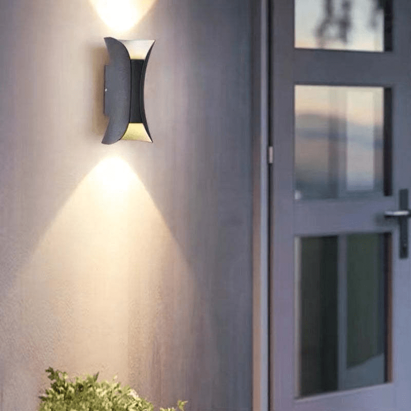 Przytulia Dom | Wodoodporna Lampa Ścienna Zewnętrzna z Aluminium – Nowoczesny Kinkiet LED