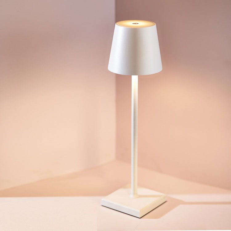 Przytulia Dom | Bezprzewodowa Lampa Stołowa LED USB – Dimmable, Wodoodporna